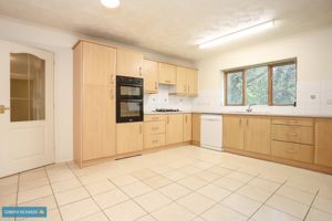 Kitchen/Diner- click for photo gallery